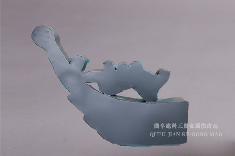 翹角一般指的是中國(guó)古代木構(gòu)建筑中屋檐的四角在水平和豎直兩個(gè)方向上都略長(zhǎng)與中部水平屋檐的現(xiàn)象