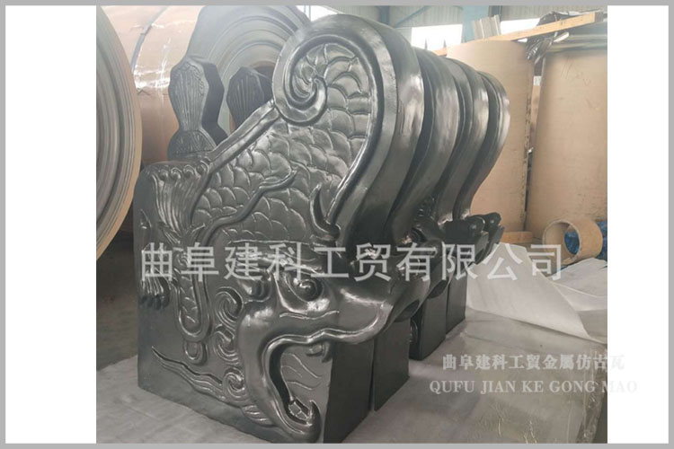 它銜接了殿頂正脊于垂脊之間的重要關(guān)節(jié)，不僅起到了使殿頂更加封閉、牢回，還防止了雨水滲入