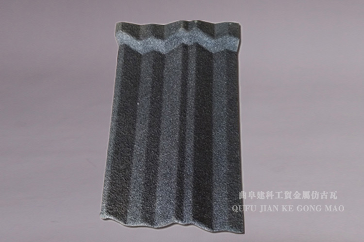 對建筑物結構要求不高，易于設計和施工（不會破裂、收縮或卷曲），可適應各種屋面