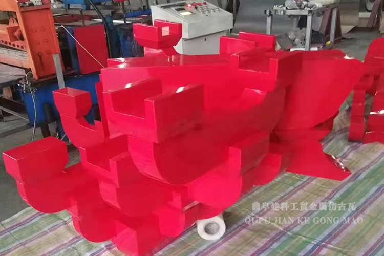 采用高強(qiáng)度鋁合金板材成型，可回收再用，更有利于環(huán)保