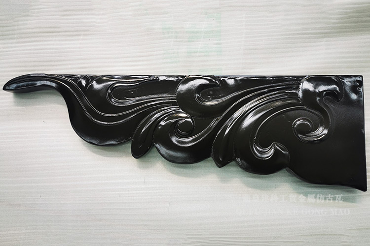 在古建筑中雀替是一大裝飾亮點(diǎn)，在如今的仿古建筑中雀替也有相當(dāng)高的地位